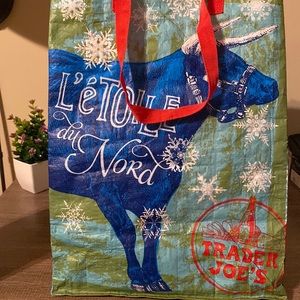 ✨3/15✨ Trader Joe’s reusable tote bag